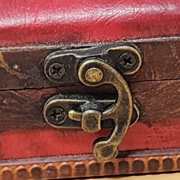 Set Of 2 Antique Style Mini Wooden Treasure Chest Boxes With Latch - Picture 11 of 14